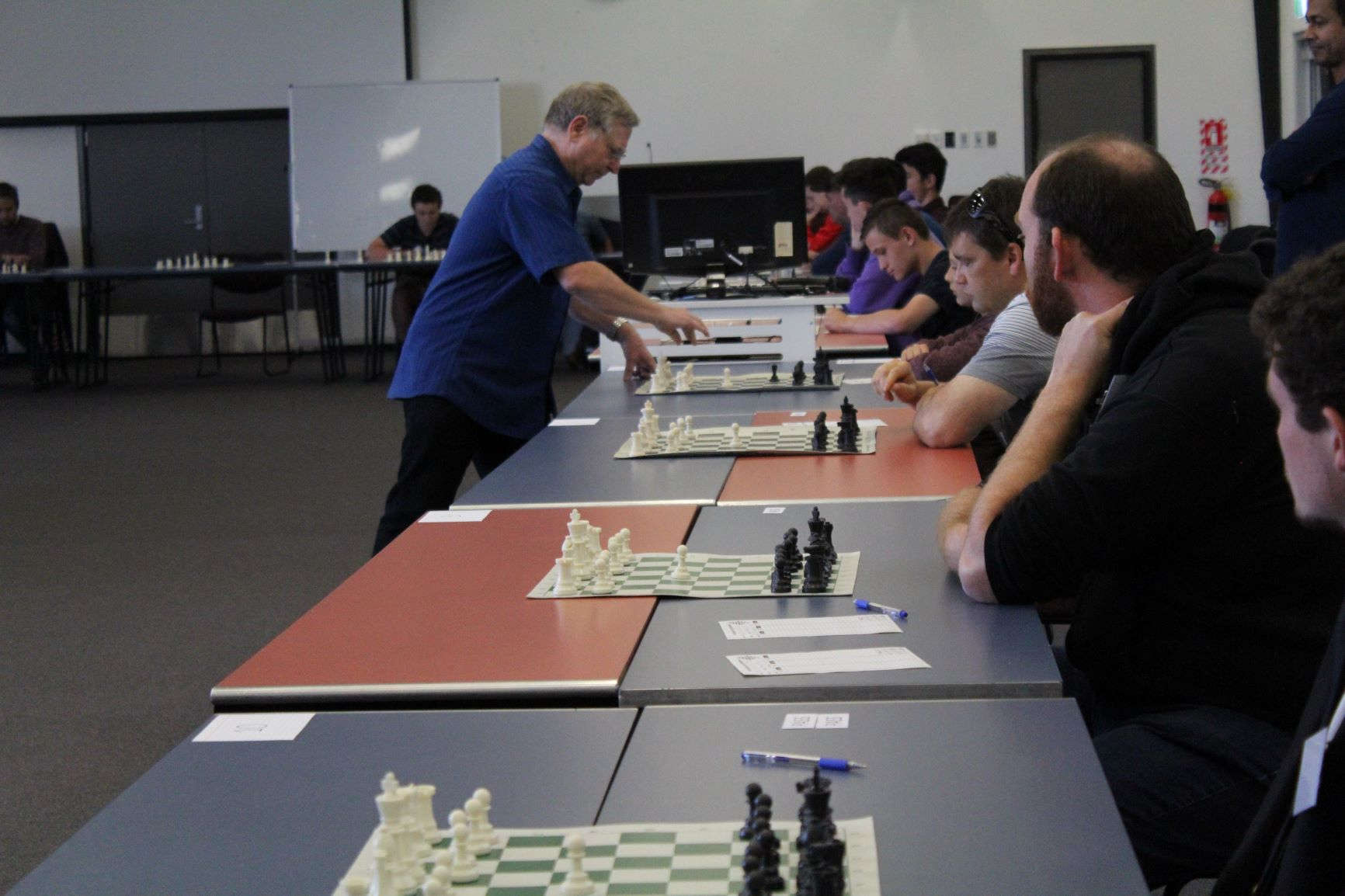 Bob Smith gives simul